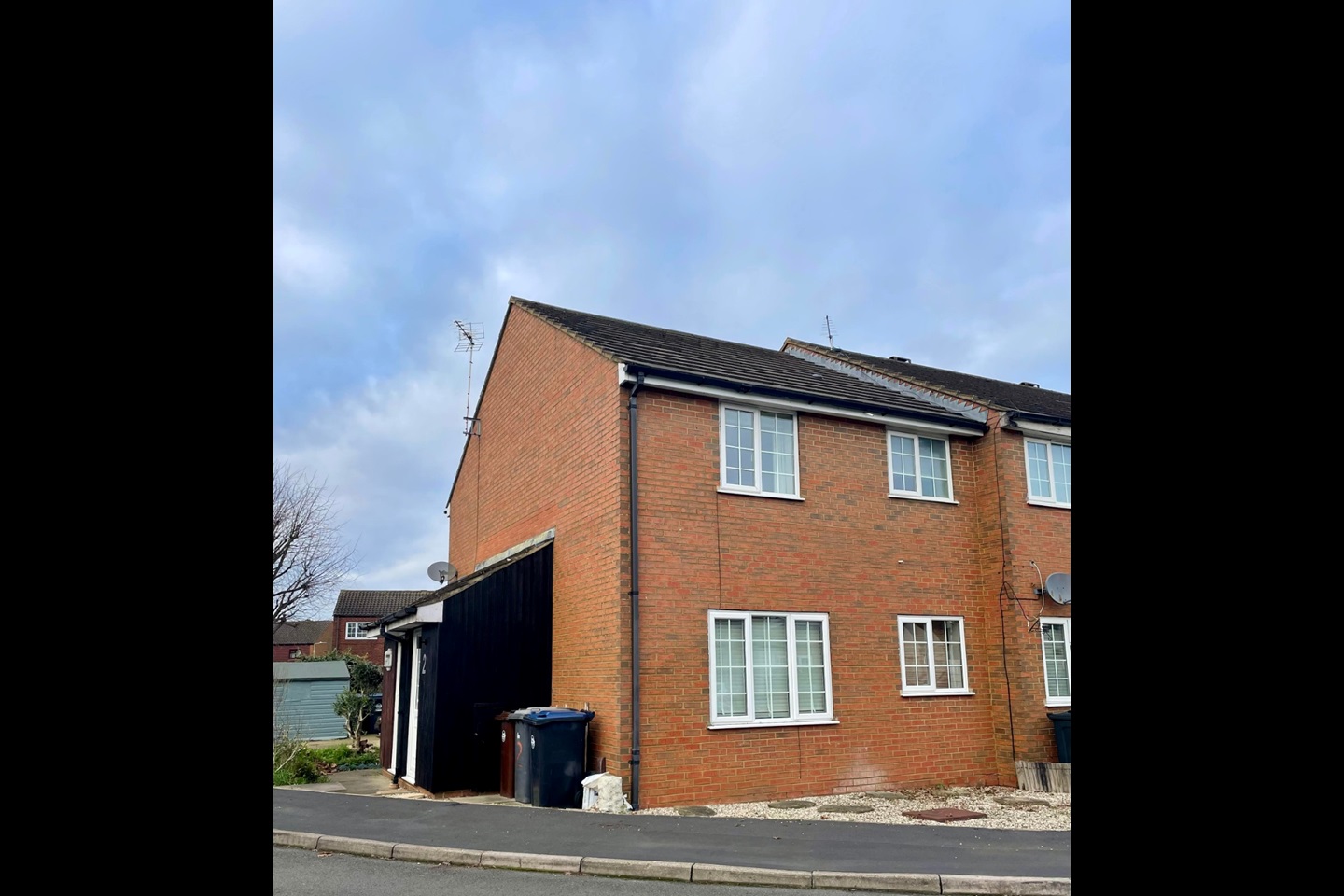 Hertford 1 Bed Terraced House, Ryder Close, SG13 To Rent Now for £