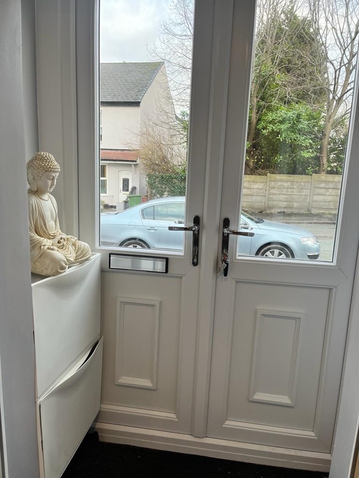 Darlaston 3 Bed SemiDetached House, Avenue Road, WS10 To Rent Now