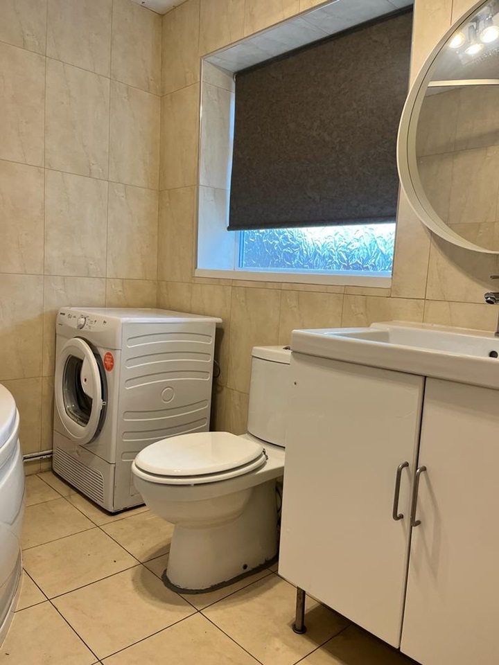 Darlaston 3 Bed SemiDetached House, Avenue Road, WS10 To Rent Now