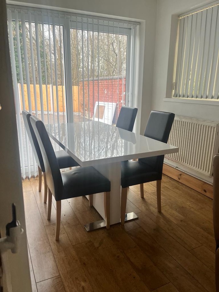 Darlaston 3 Bed SemiDetached House, Avenue Road, WS10 To Rent Now