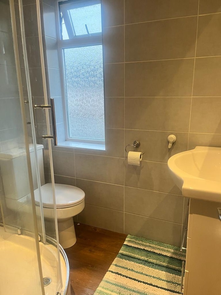 Darlaston 3 Bed SemiDetached House, Avenue Road, WS10 To Rent Now