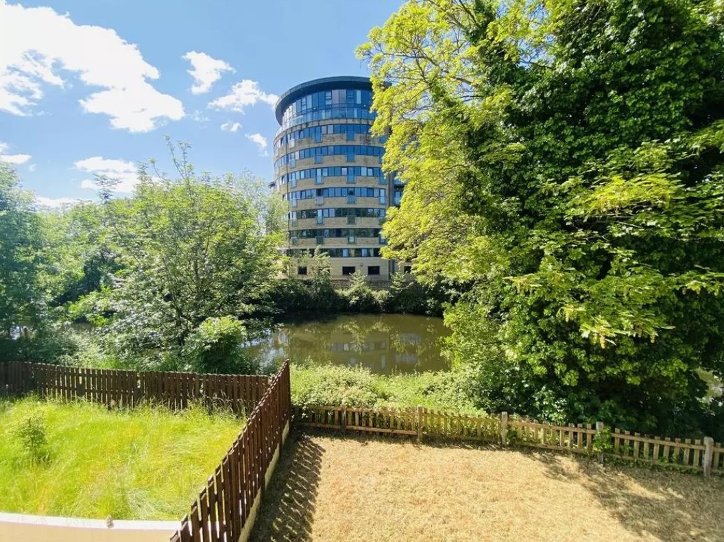 Baildon, Shipley 3 Bed SemiDetached House, Aire Close, BD17 To