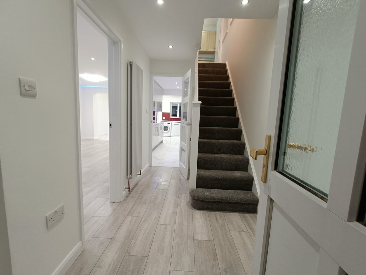 Earley, Reading 3 Bed SemiDetached House, Silverdale Road, RG6 To