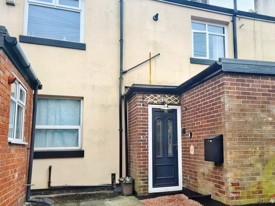 Middleton, Manchester 2 Bed Terraced House, Pool Bank Street, M24
