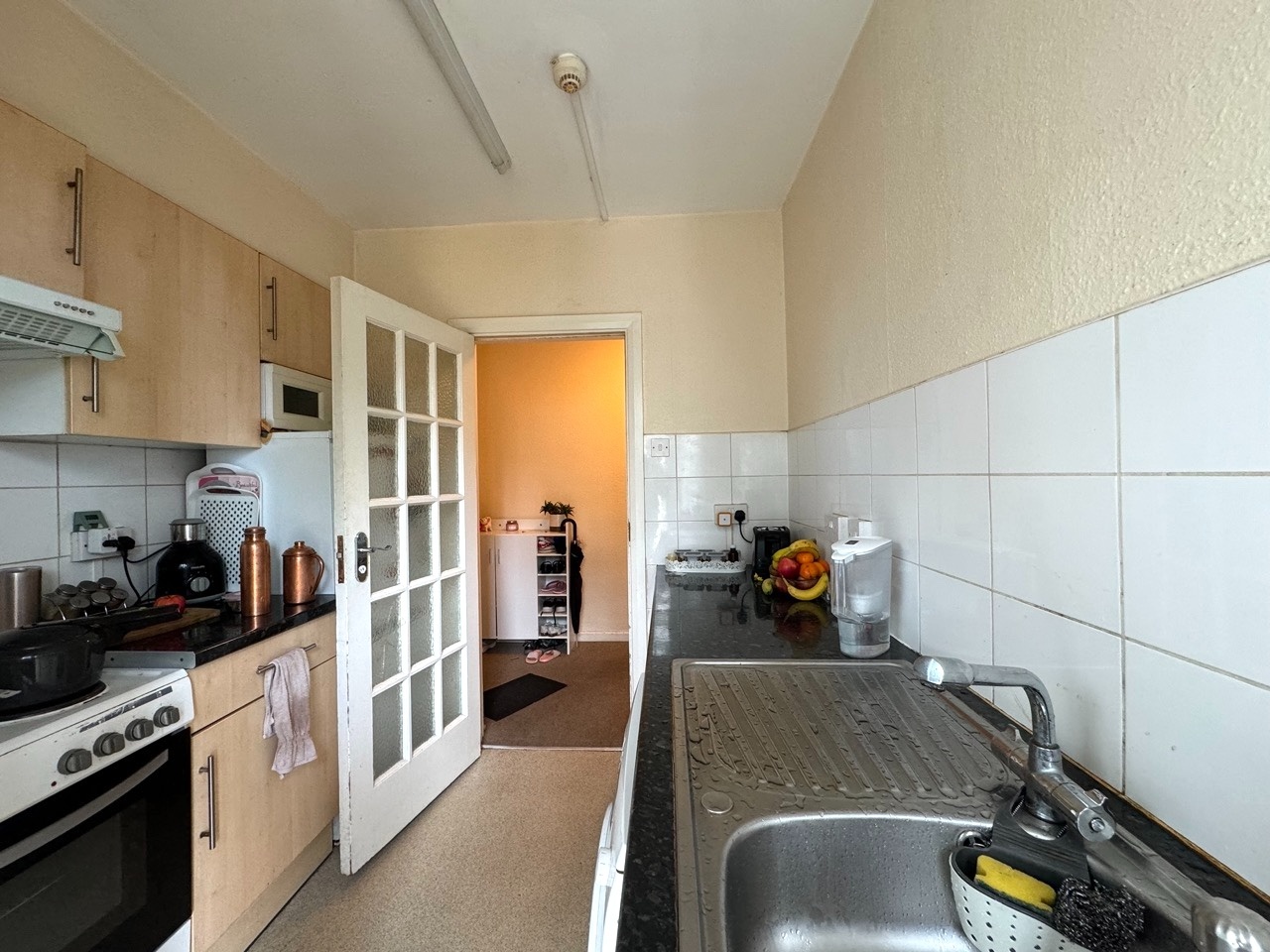 Croydon 2 Bed Flat, Tavistock Road, CR0 To Rent Now for £1,575.00 p/m