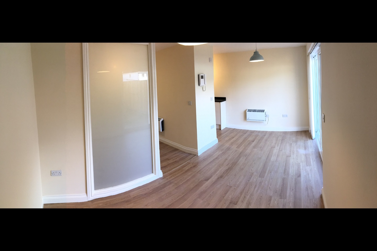 Torquay Studio Flat, St. Court, TQ2 To Rent Now for £600.00 p/m