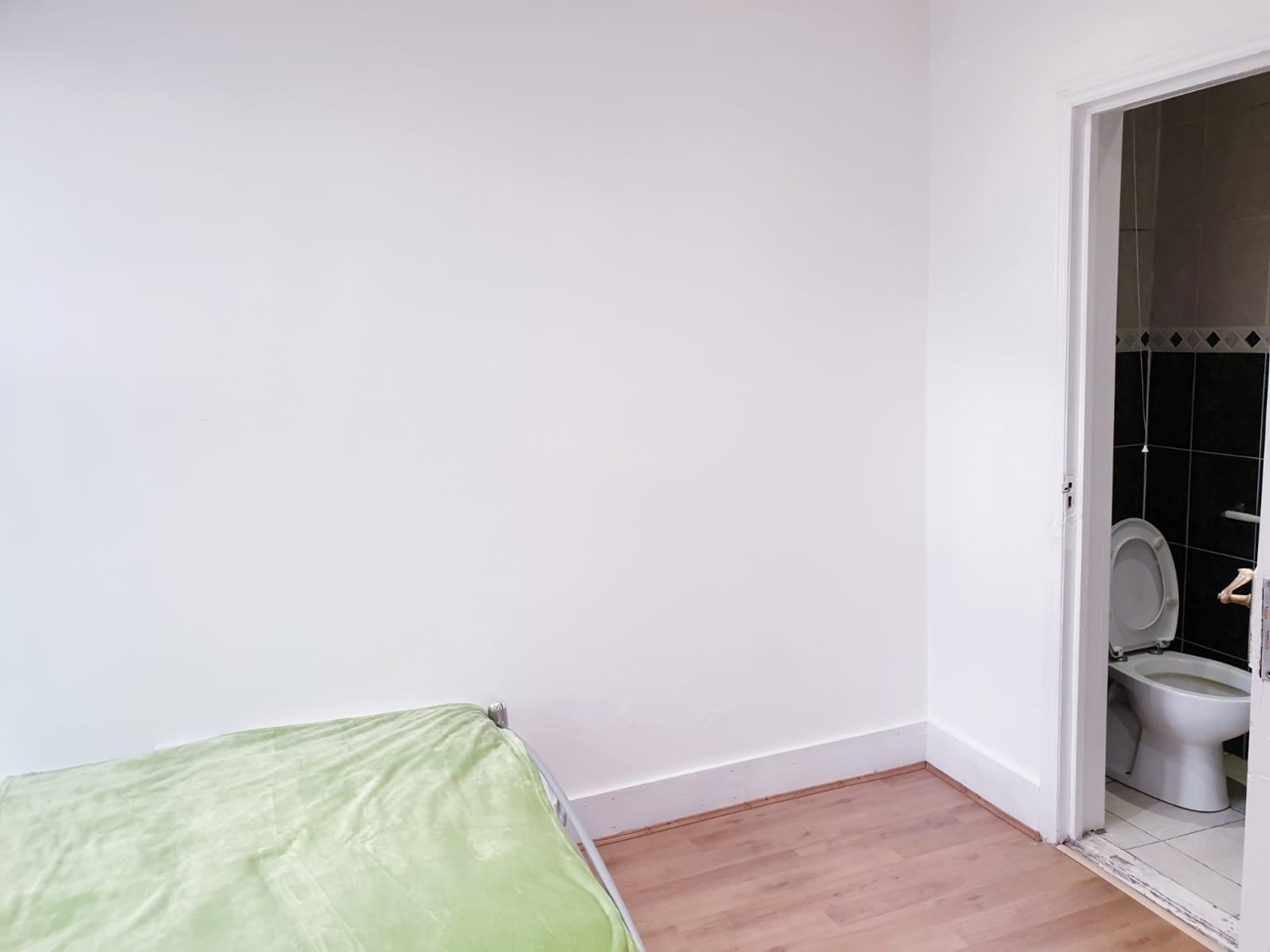 London Studio Flat, Buckley Road, NW6 To Rent Now for £1,500.00 p/m