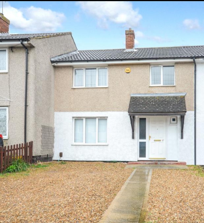 Aylesbury 3 Bed Terraced House, Carlton Close, HP19 To Rent Now for