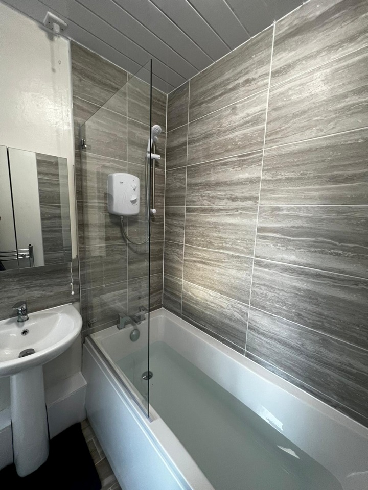 Nottingham 3 Bed Terraced House, Leybourne Drive, NG5 To Rent Now