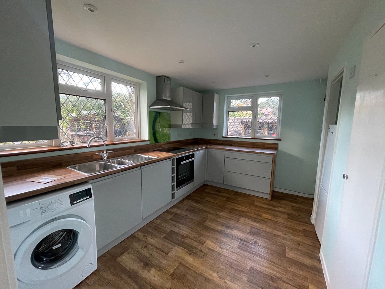 Bracknell 3 Bed SemiDetached House, Harmans Water Road, RG12 To