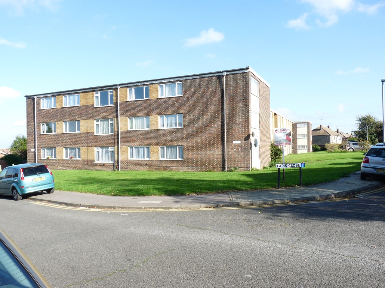 Gravesend 2 Bed Flat, Lapis Close, DA12 To Rent Now for £975.00 p/m
