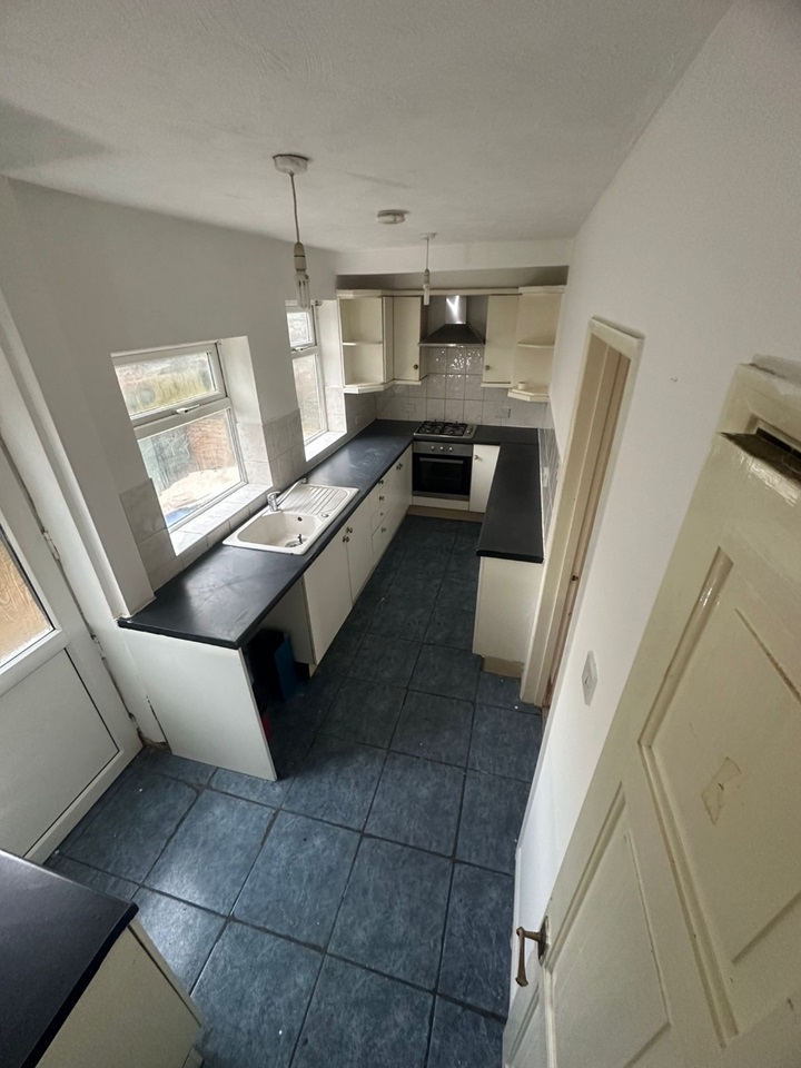 Northampton 2 Bed Terraced House, Western View, NN1 To Rent Now for