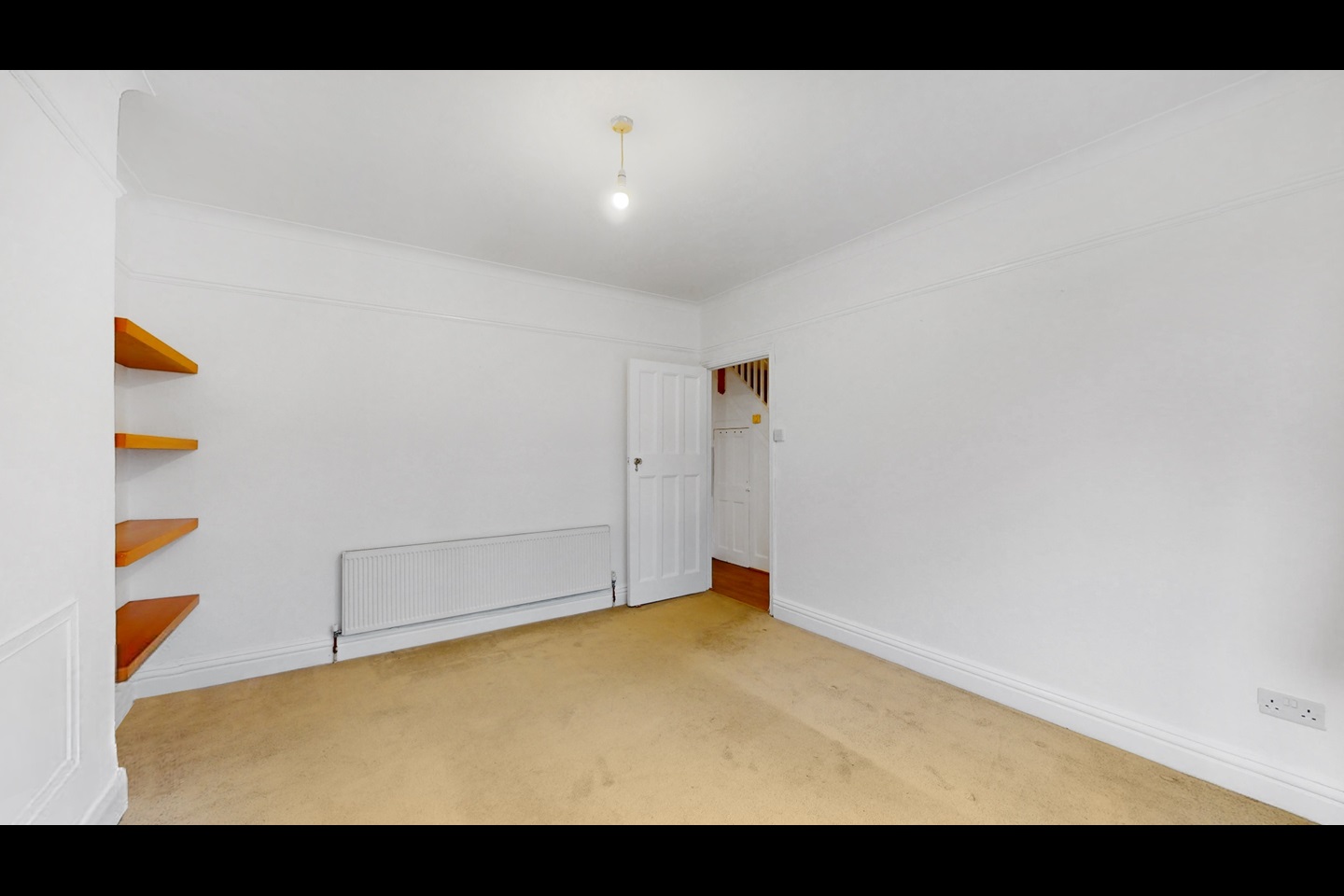 London 4 Bed SemiDetached House, Camberley Avenue, SW20 To Rent