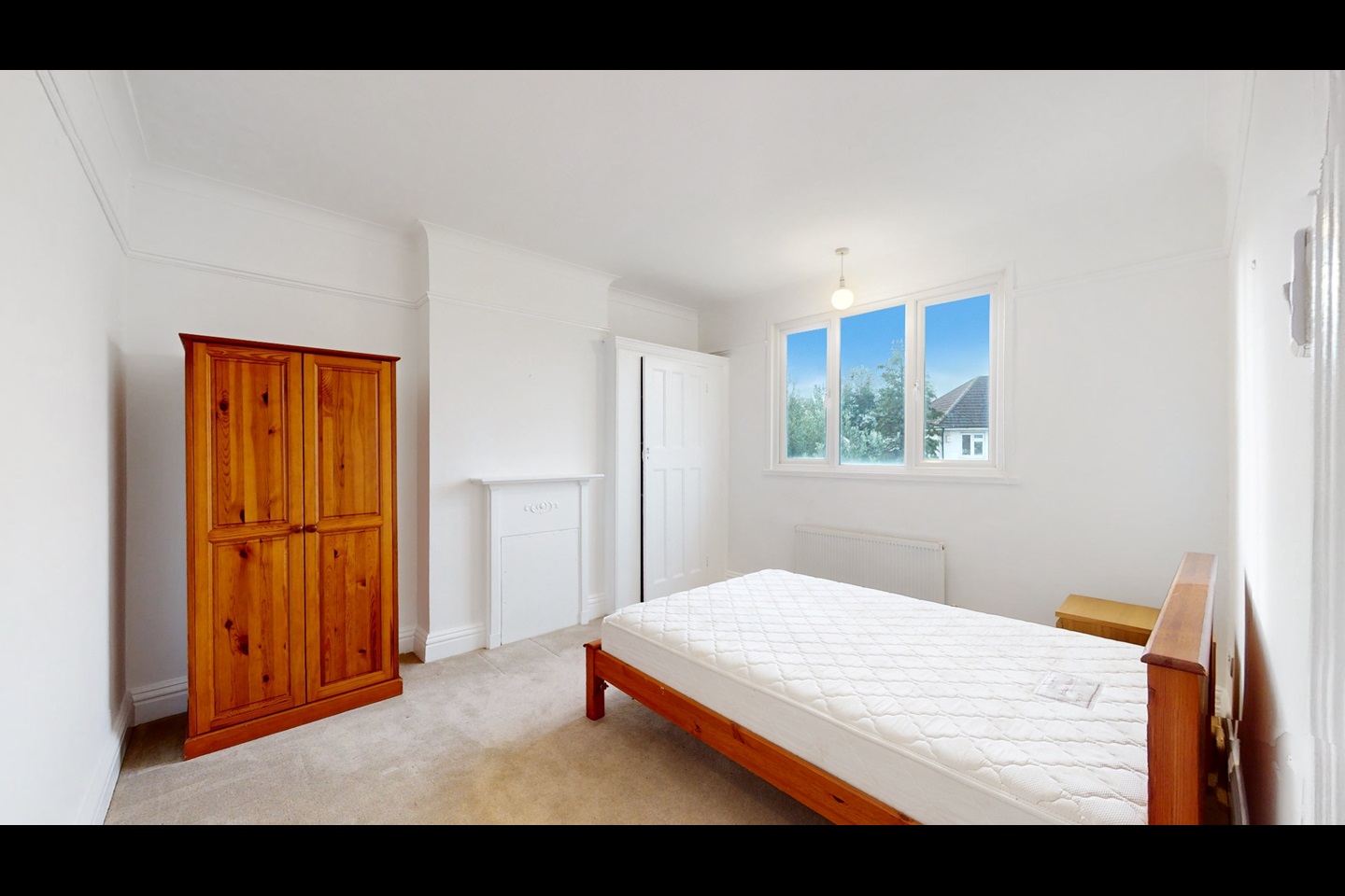 London 4 Bed SemiDetached House, Camberley Avenue, SW20 To Rent