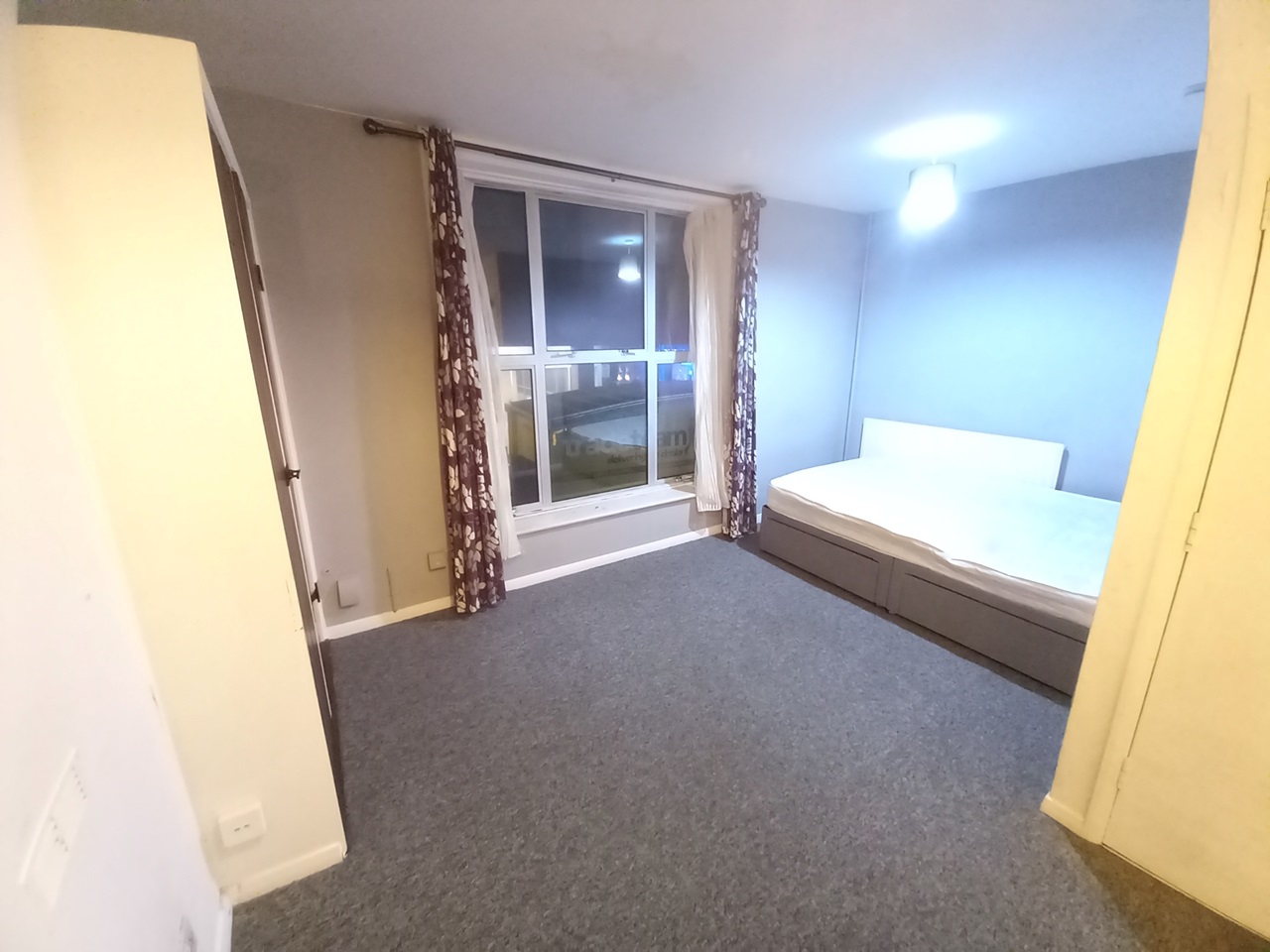 Maidstone Studio Flat, Week Street, ME14 To Rent Now for £700.00 p/m