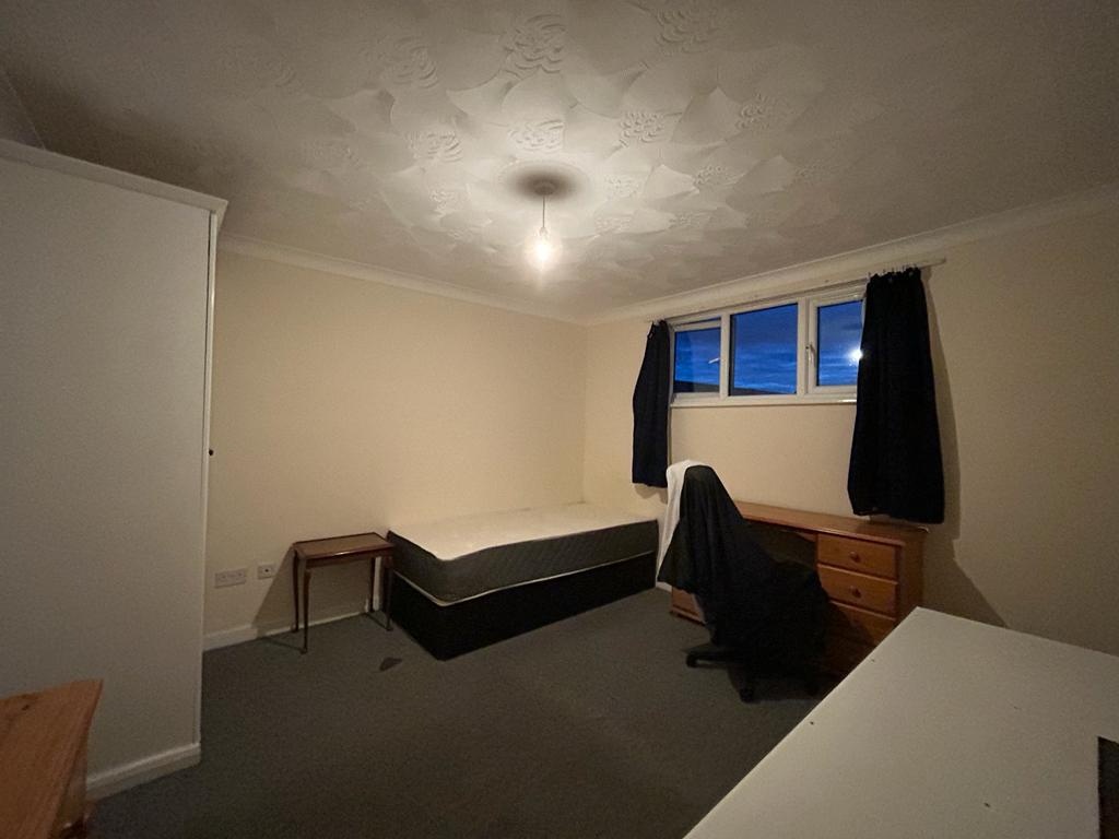 Gillingham Studio Flat, Randolph House, ME7 To Rent Now for £800.00 p/m