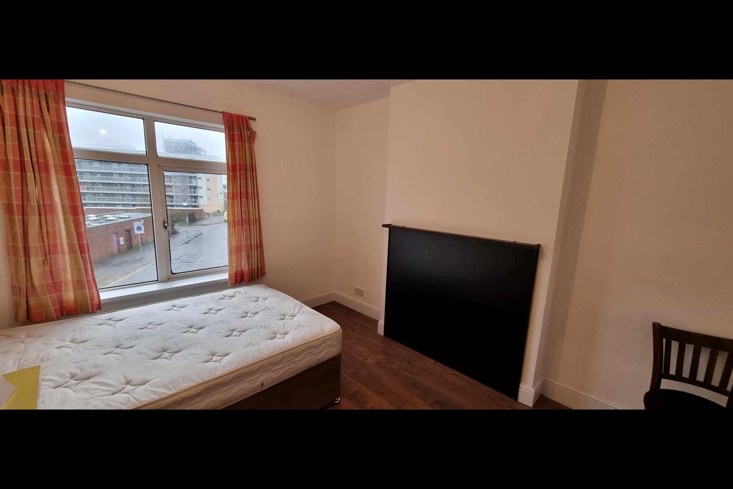 Northampton Room in a Shared House, Weedon Road, NN5 To Rent Now