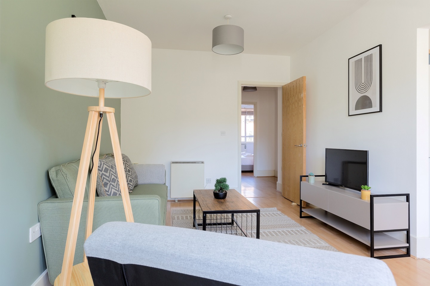 London 1 Bed Flat, Holly Street, E8 To Rent Now for £1,800.00 p/m