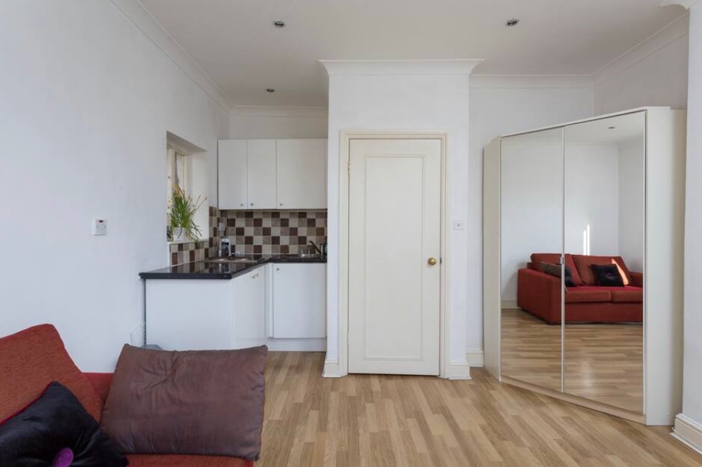 London Studio Flat, Buckley Road, NW6 To Rent Now for £1,200.00 p/m