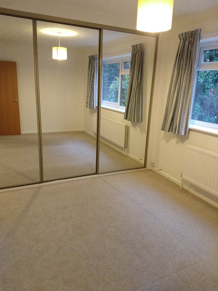Poole 2 Bed Flat, Felton Road, BH14 To Rent Now for £1,150.00 p/m