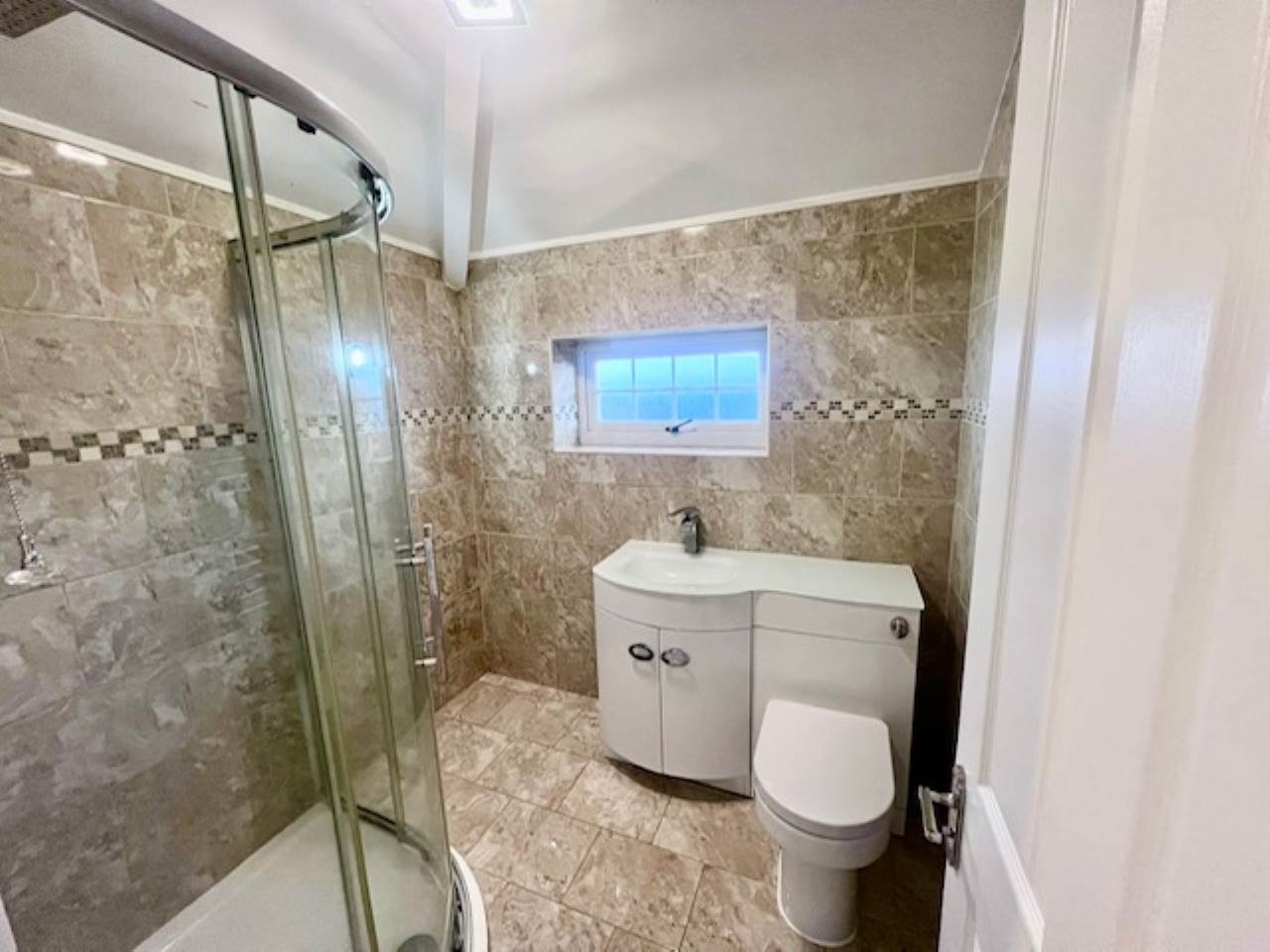 Birdwell, Barnsley 3 Bed SemiDetached House, Worsbrough Road, S70