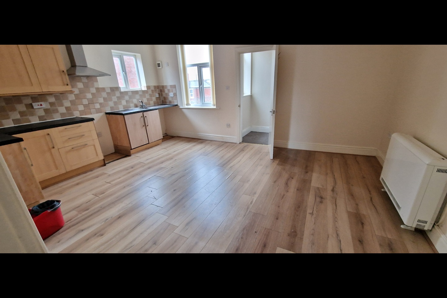 Rotherham 2 Bed Flat, Fitzwilliam Rd, S65 To Rent Now for £550.00 p/m