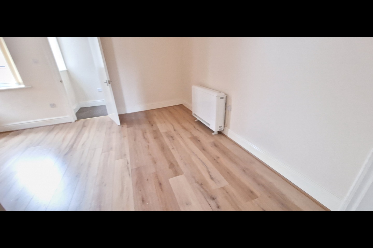Rotherham 2 Bed Flat, Fitzwilliam Rd, S65 To Rent Now for £550.00 p/m