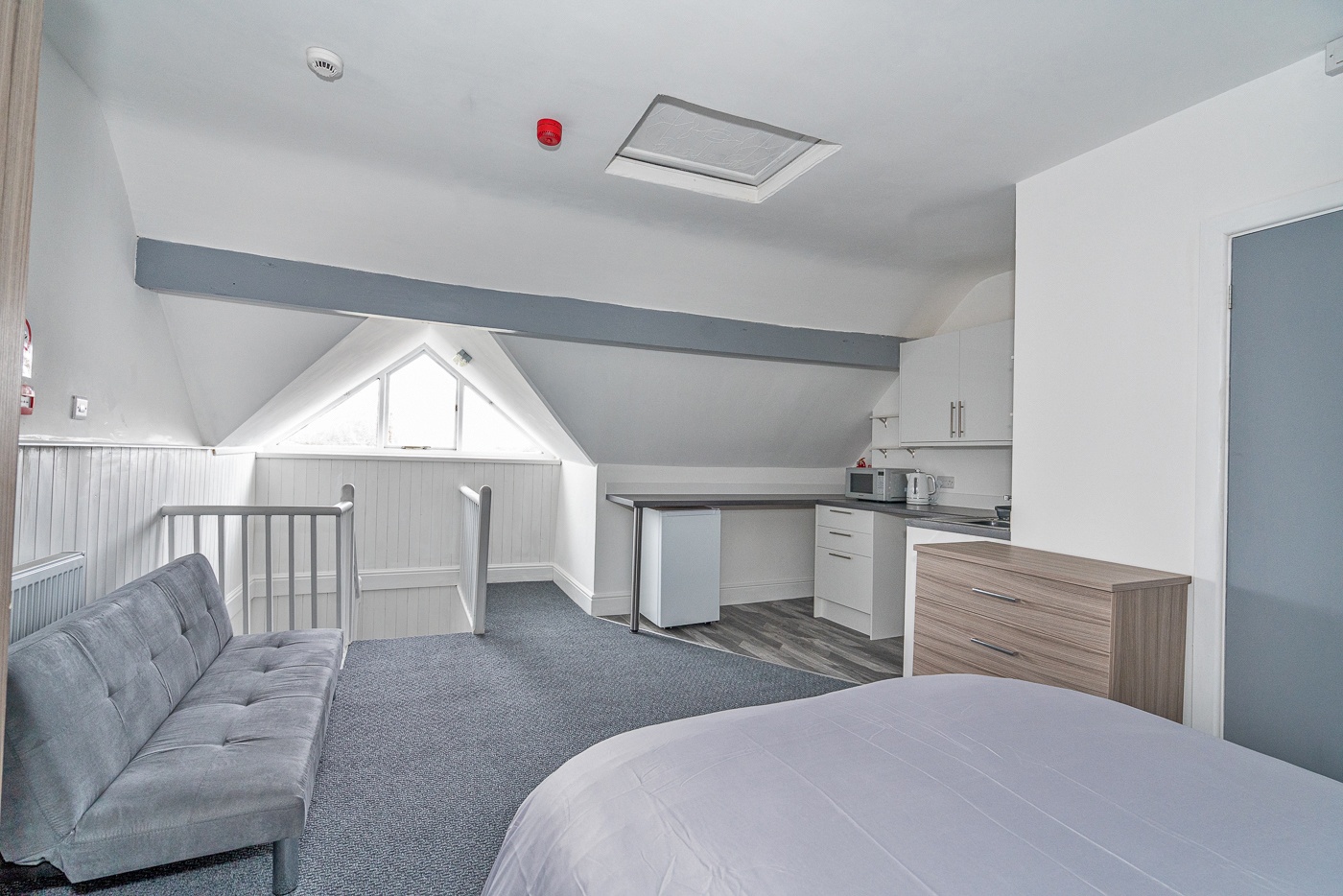 Tamworth Studio Flat, Orchard Street, B79 To Rent Now for £910.00 p/m