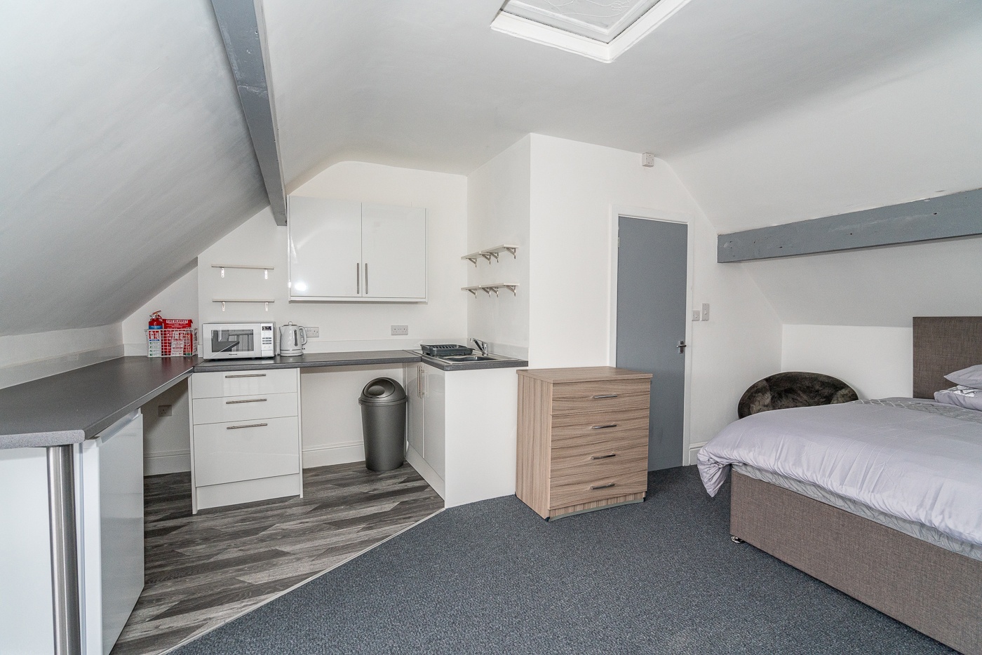 Tamworth Studio Flat, Orchard Street, B79 To Rent Now for £910.00 p/m