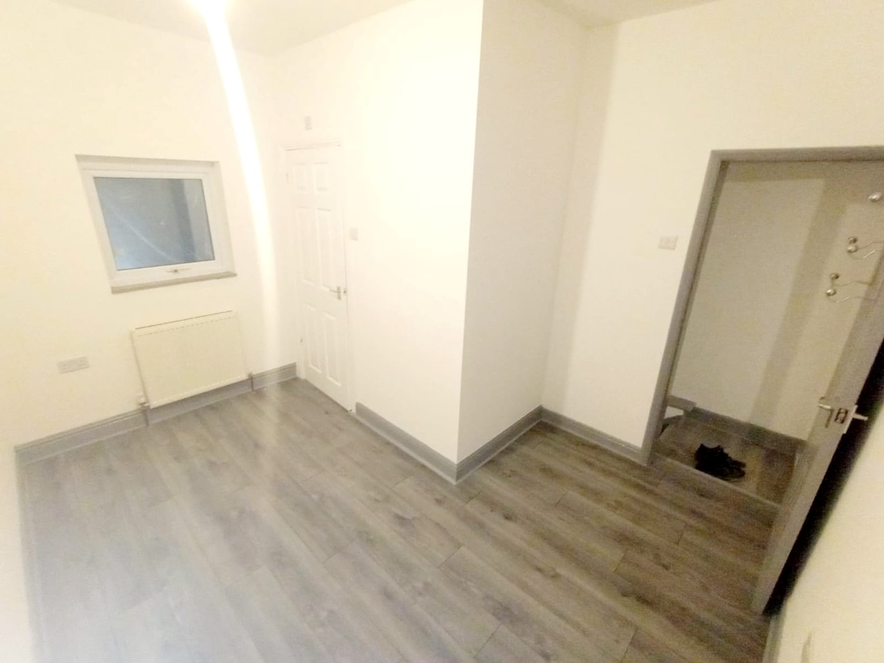 Knottingley 2 Bed Terraced House, Pontefract Road, WF11 To Rent Now for £850.00 p/m