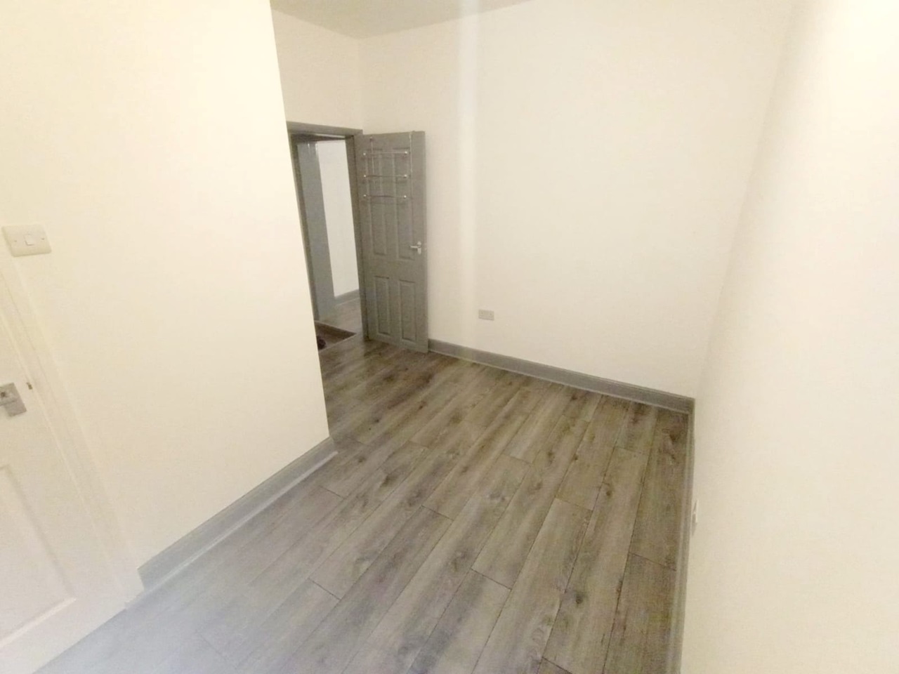 Knottingley 2 Bed Terraced House, Pontefract Road, WF11 To Rent Now