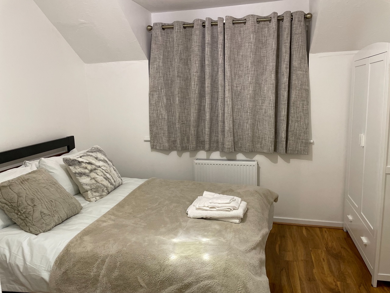 London - 3 Bed Terraced House, Goldfinch Road, SE28 - To Rent Now for £