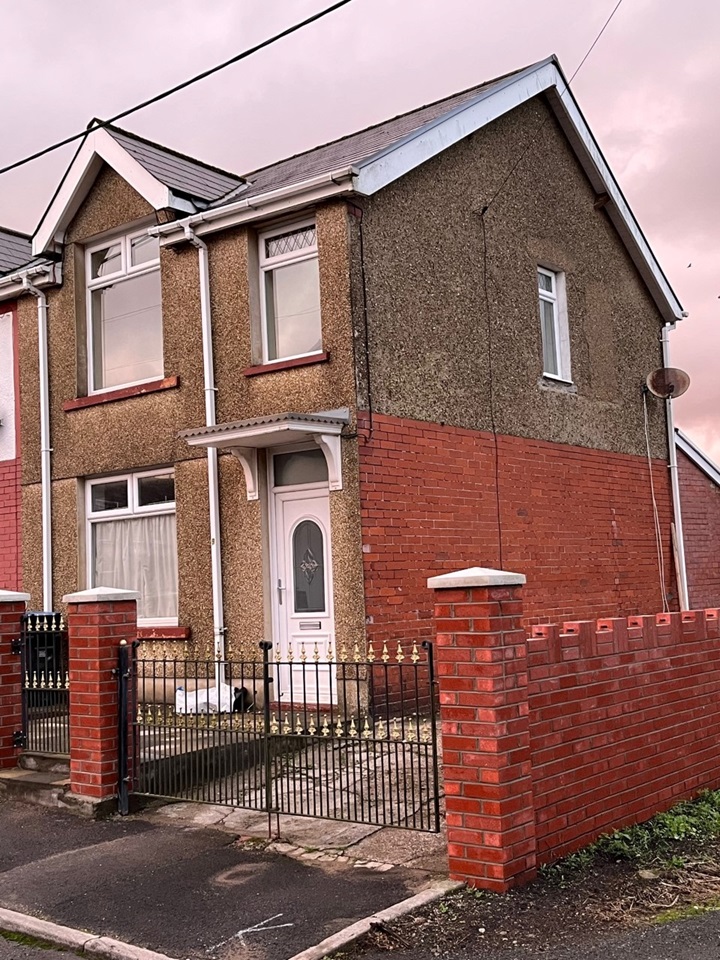 Tredegar 3 Bed SemiDetached House, Cefn Rhos, NP22 To Rent Now for