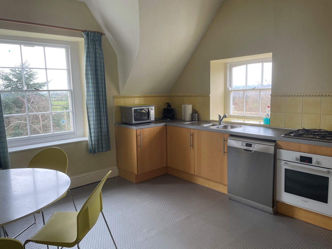 Olveston, Bristol 3 Bed Flat, Vicarage Lane, BS35 To Rent Now for £