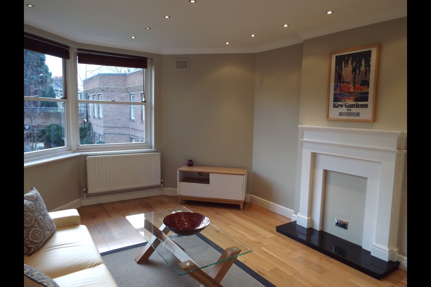 Greenwich 1 Bed Flat, Peabody Close, SE10 To Rent Now for £1,404.00 p/m