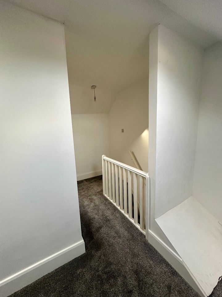 Elland 3 Bed Terraced House, Turnpike Street, HX5 To Rent Now for £