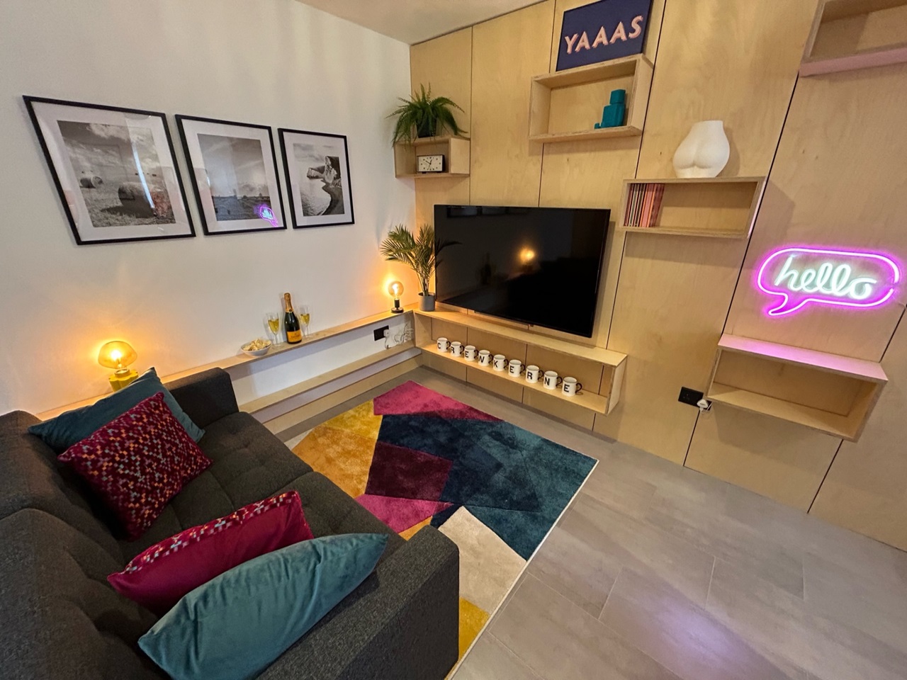 Crewkerne 2 Bed Flat, Hermitage Street, TA18 To Rent Now for £795.