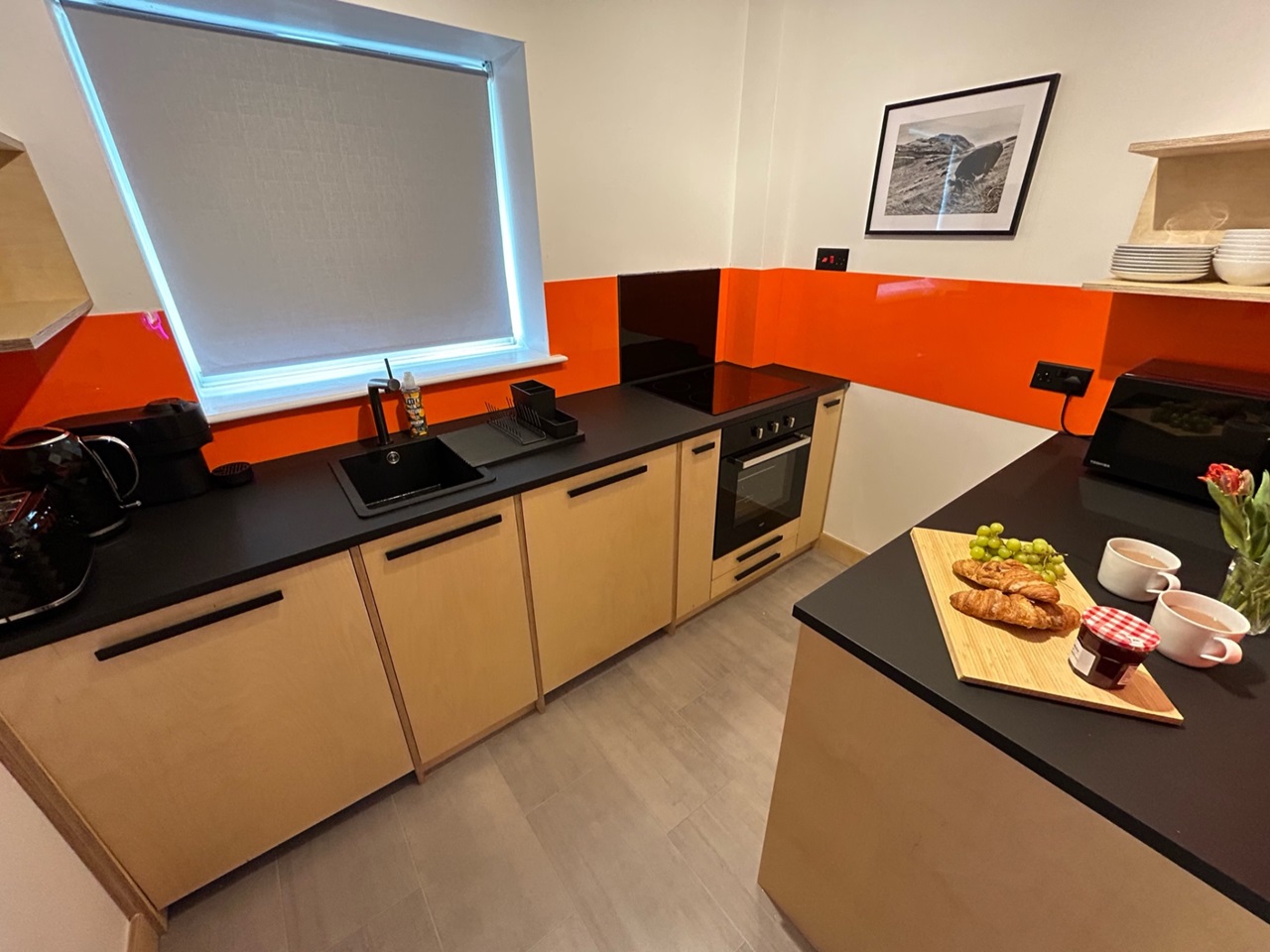 Crewkerne 2 Bed Flat, Hermitage Street, TA18 To Rent Now for £795.