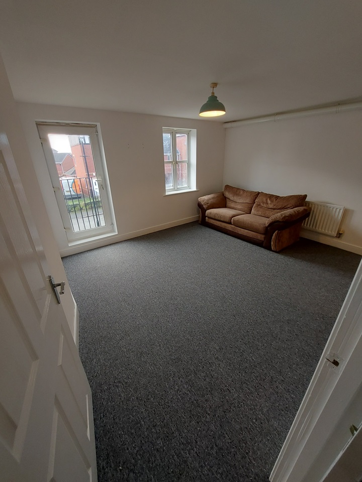 Widnes 2 Bed Flat, Stockswell Farm Court, WA8 To Rent Now for £695.
