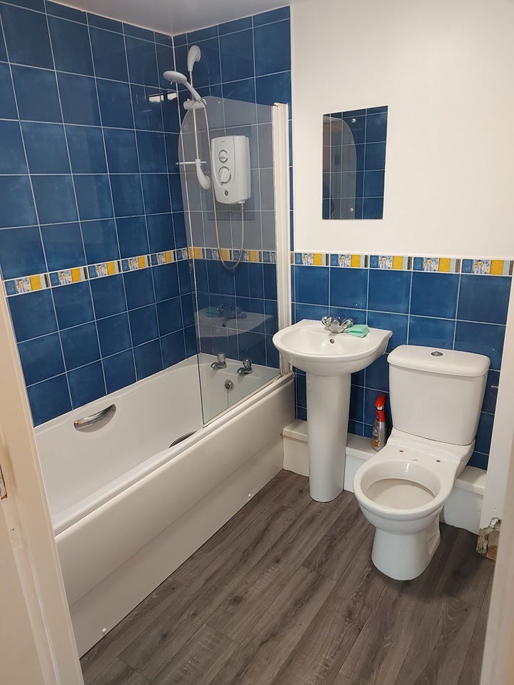 Widnes 2 Bed Flat, Stockswell Farm Court, WA8 To Rent Now for £695.