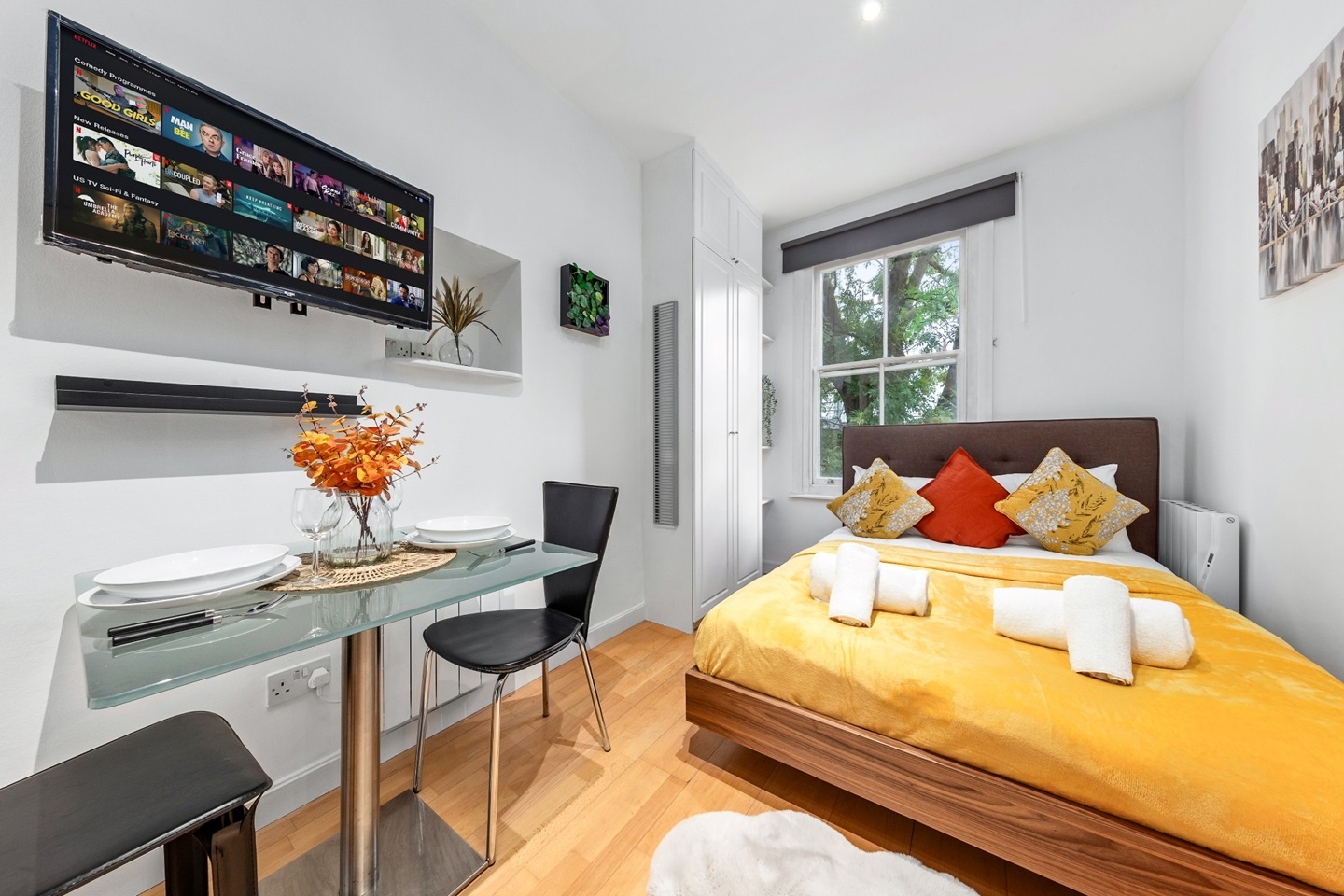 London Studio Flat, St. Stephens Gardens, W2 To Rent Now for £1,500