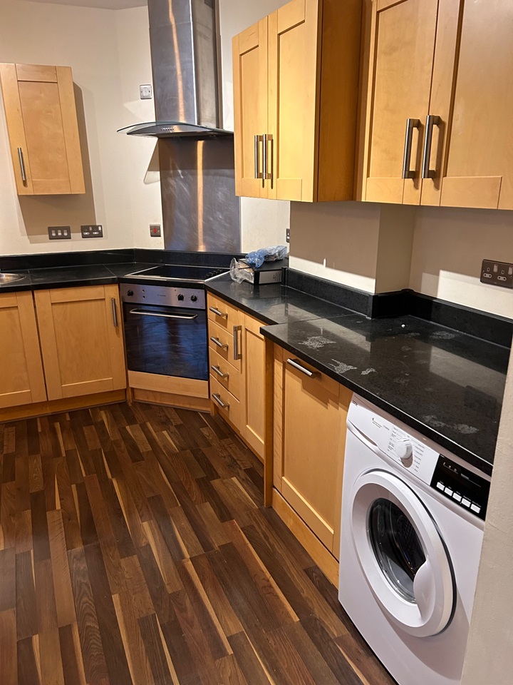 Northampton 2 Bed Flat, Bloomsbury House, NN1 To Rent Now for £