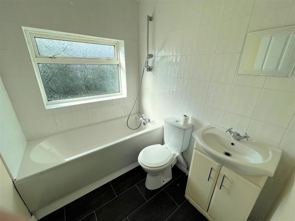 Thornaby, StocktonOnTees 3 Bed Terraced House, Laburnum Avenue, TS17 To Rent Now for £750.