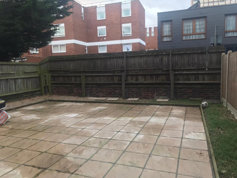 London Room in a Shared Flat, Thornaby House, E2 To Rent Now for £