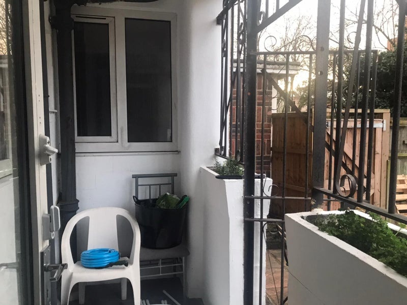 London Room in a Shared Flat, Thornaby House, E2 To Rent Now for £