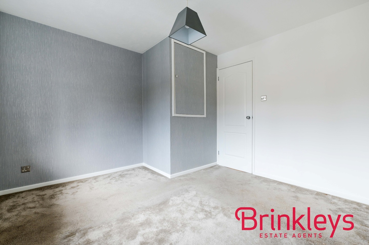 London 2 Bed Terraced House, Road, KT4 To Rent Now for £