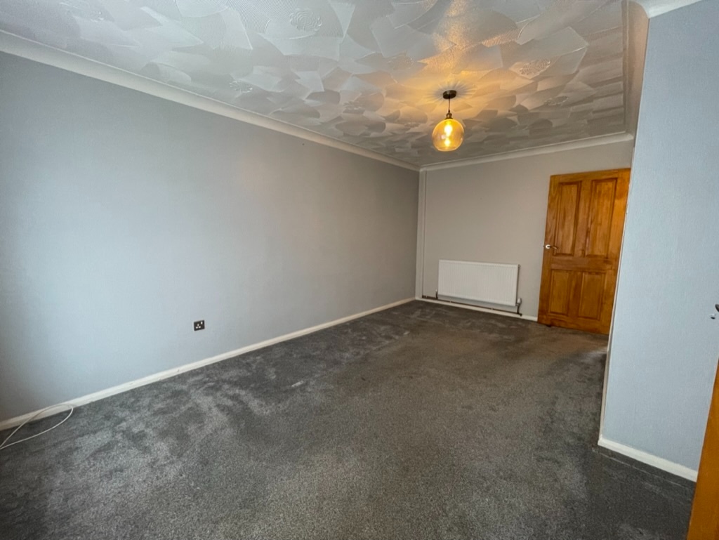 Kidsgrove, StokeOnTrent 2 Bed Bungalow, Brieryhurst Road, ST7 To