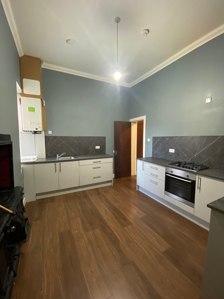 Glasgow 3 Bed Flat, Otago St, G12 To Rent Now for £1,900.00 p/m