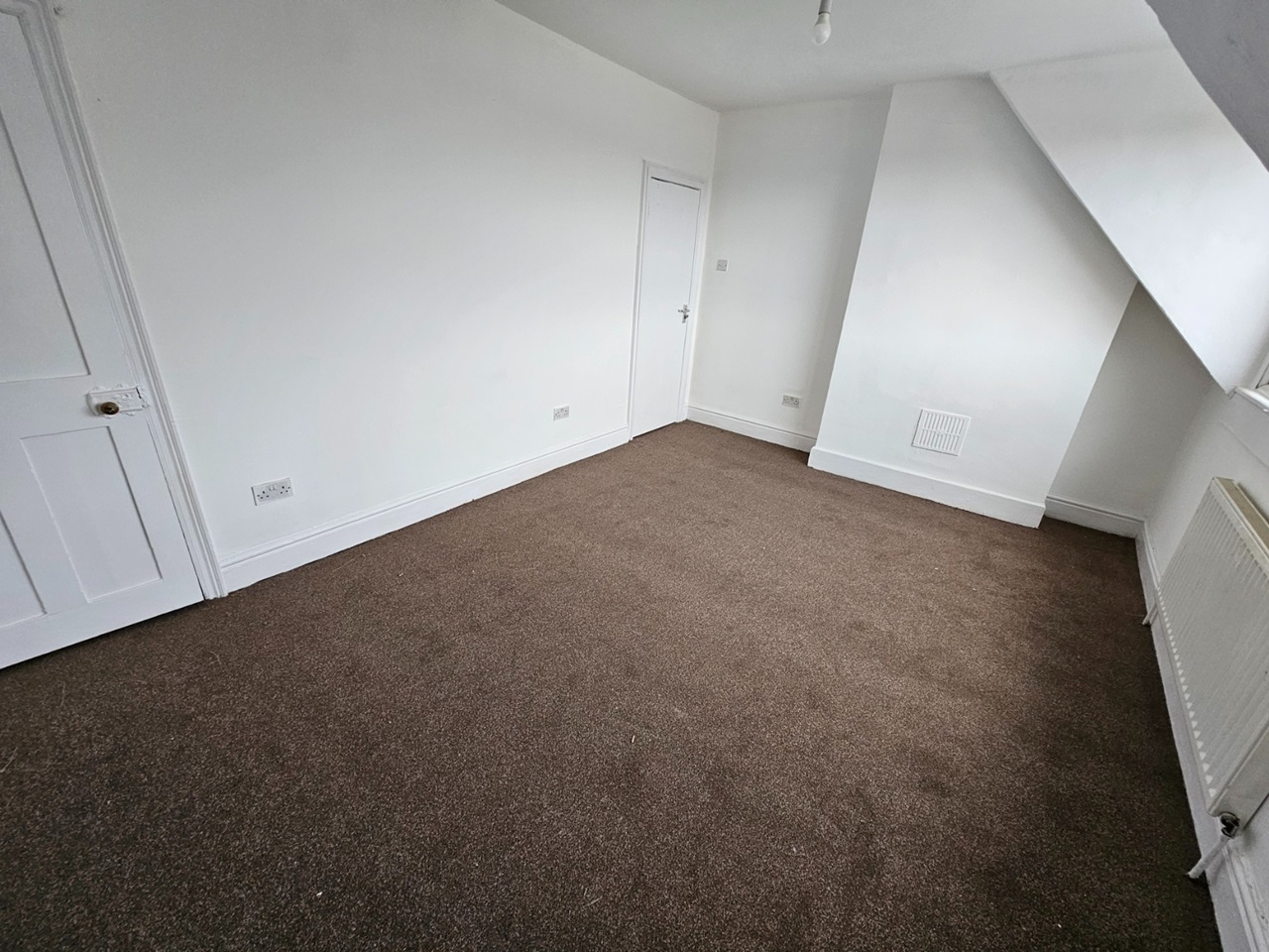 Leicester 3 Bed Flat, Narborough Road, LE3 To Rent Now for £1,000.