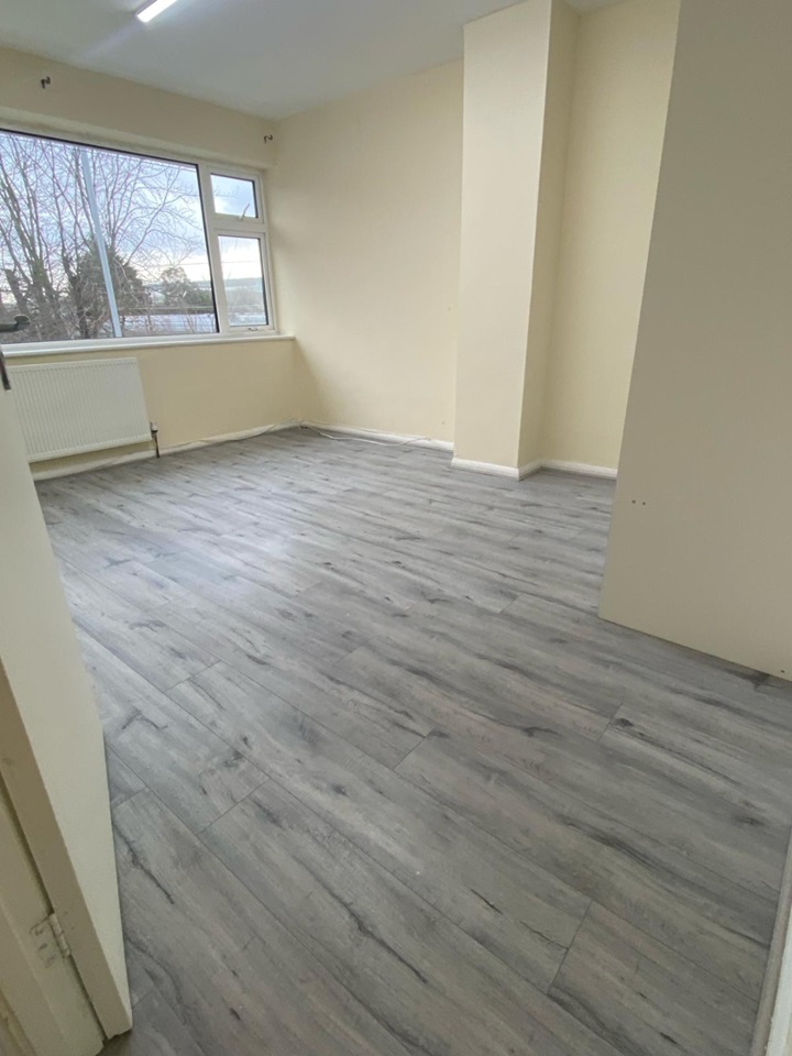 Romford 3 Bed SemiDetached House, Gardens, RM6 To Rent